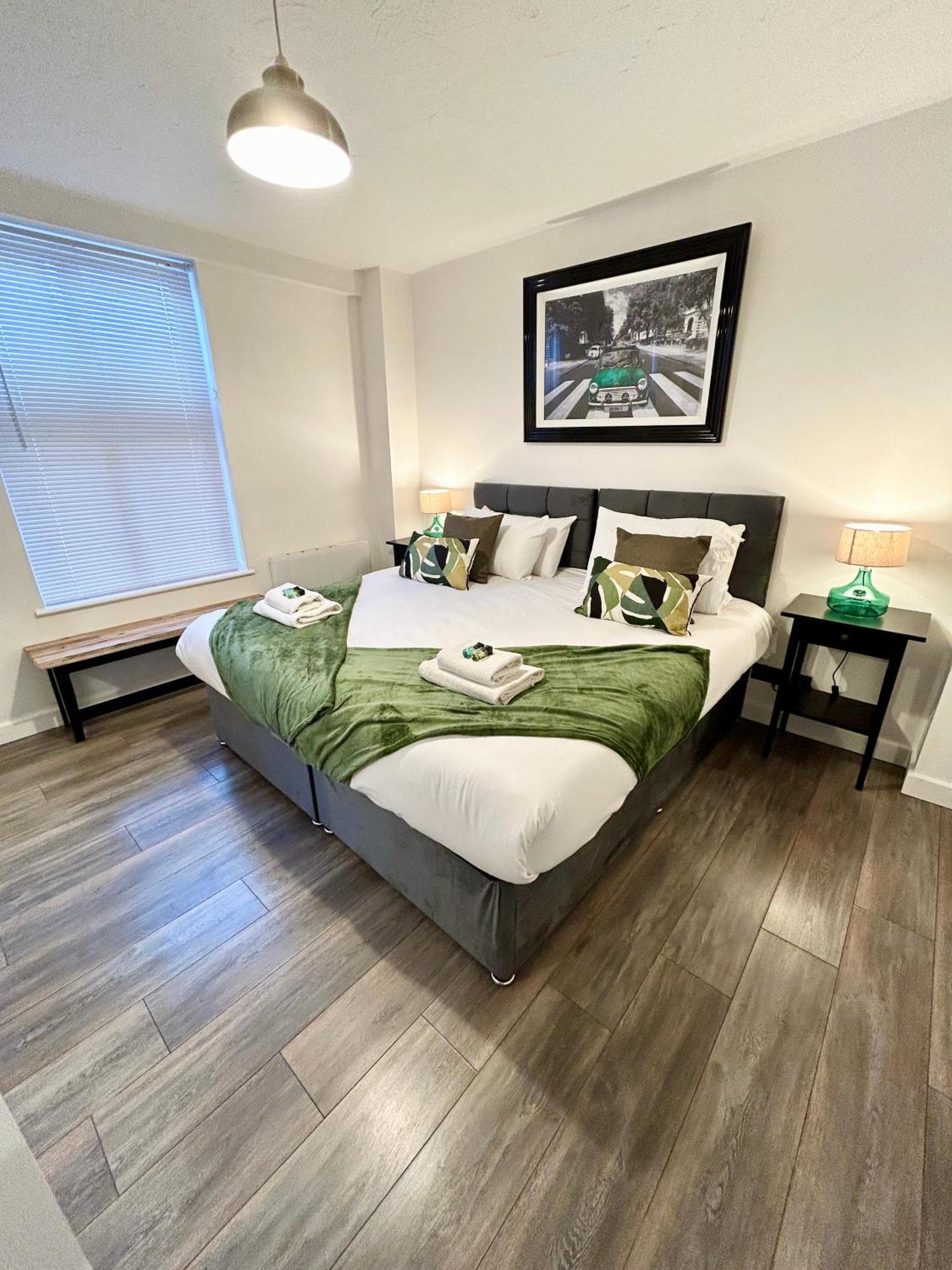 Spacious 3 Bedroom Apartment Close To Marina, 2 Parking Spaces, Kingsize Or Single Beds Саутхамптън Екстериор снимка