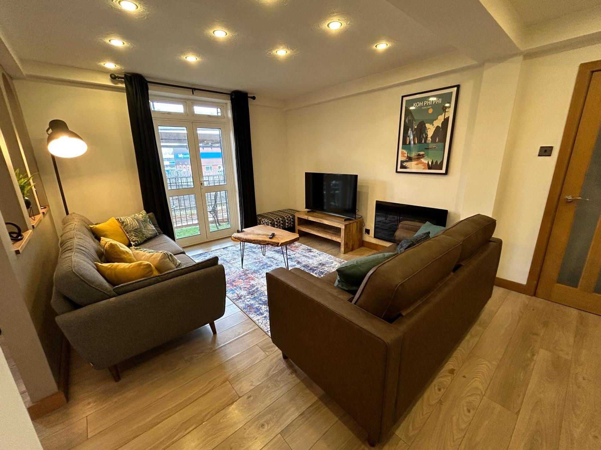 Spacious 3 Bedroom Apartment Close To Marina, 2 Parking Spaces, Kingsize Or Single Beds Саутхамптън Екстериор снимка
