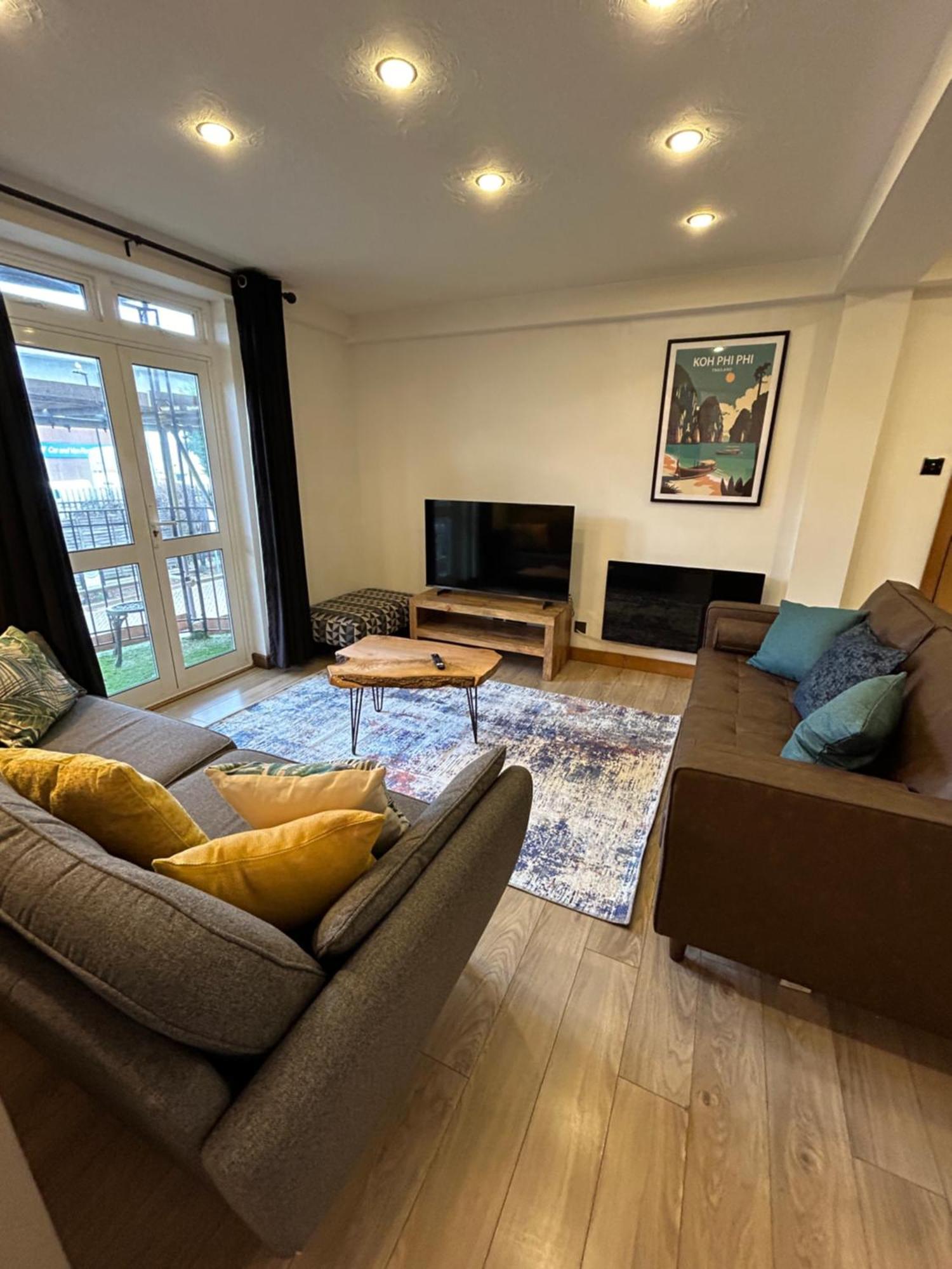Spacious 3 Bedroom Apartment Close To Marina, 2 Parking Spaces, Kingsize Or Single Beds Саутхамптън Екстериор снимка
